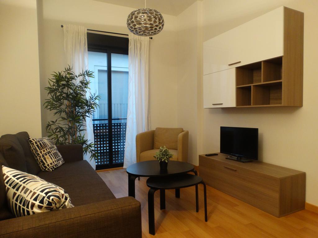 - Jinetes, 14 Apartament *